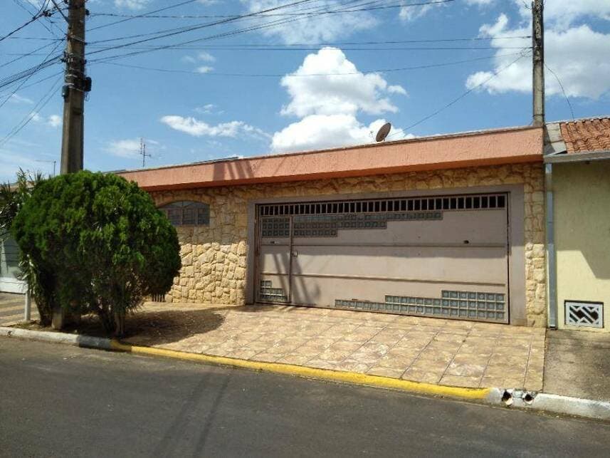 Casa em leilão em Itirapina - SP — Casa à venda em leilão