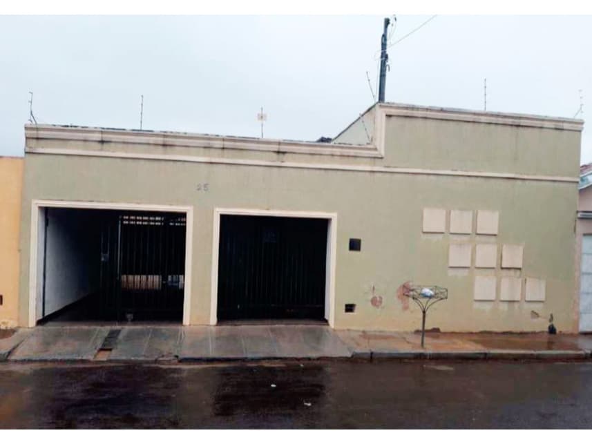 Foto 1 de 9: Casa em leilão em Araçatuba - SP — Casa à venda em leilão