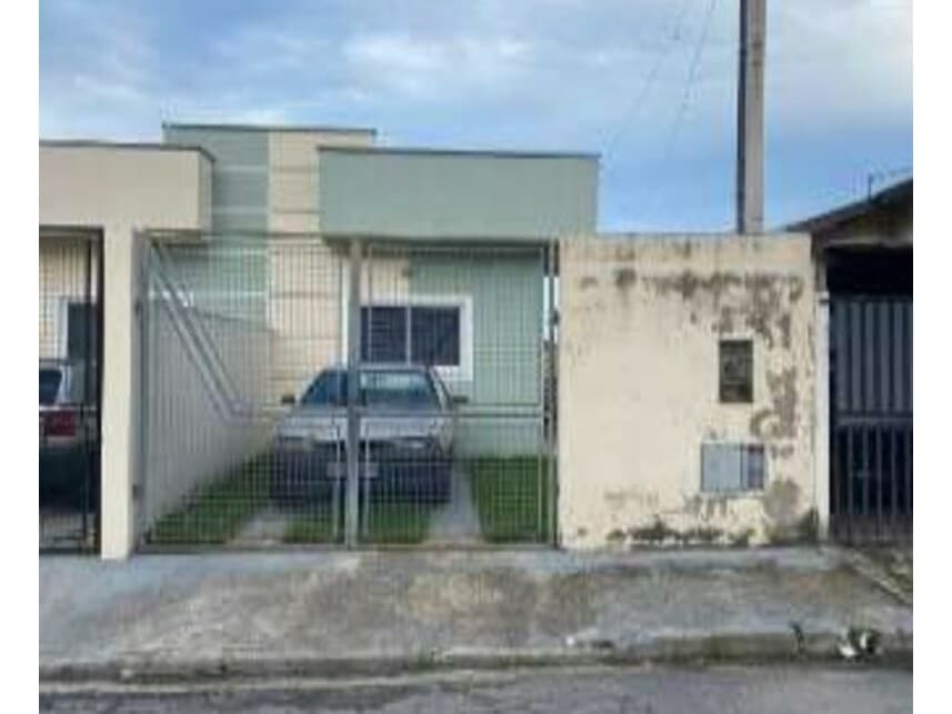 Casa em leilão em Tremembé - SP — Casa à venda em leilão
