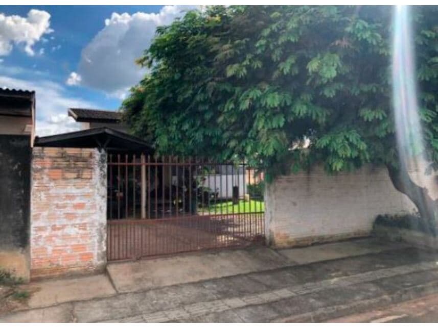 Foto 3 de 3: Casa em leilão em Alta Floresta - MT — Casa à venda em leilão
