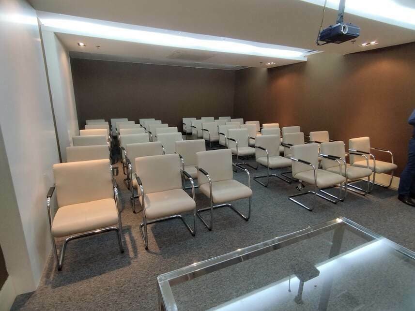 Foto 8 de 20: Comercial em leilão em Itaboraí - RJ — Sala Comercial à venda