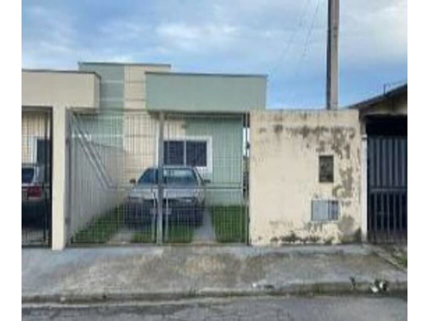 Casa em leilão em Tremembé - SP — Casa à venda em leilão
