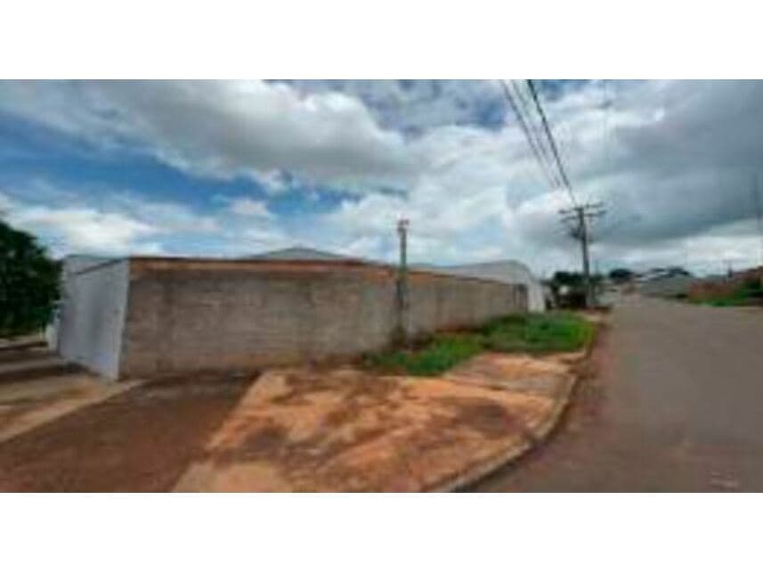 Foto 3 de 3: Casa em leilão em Nerópolis - GO — Casa à venda em leilão
