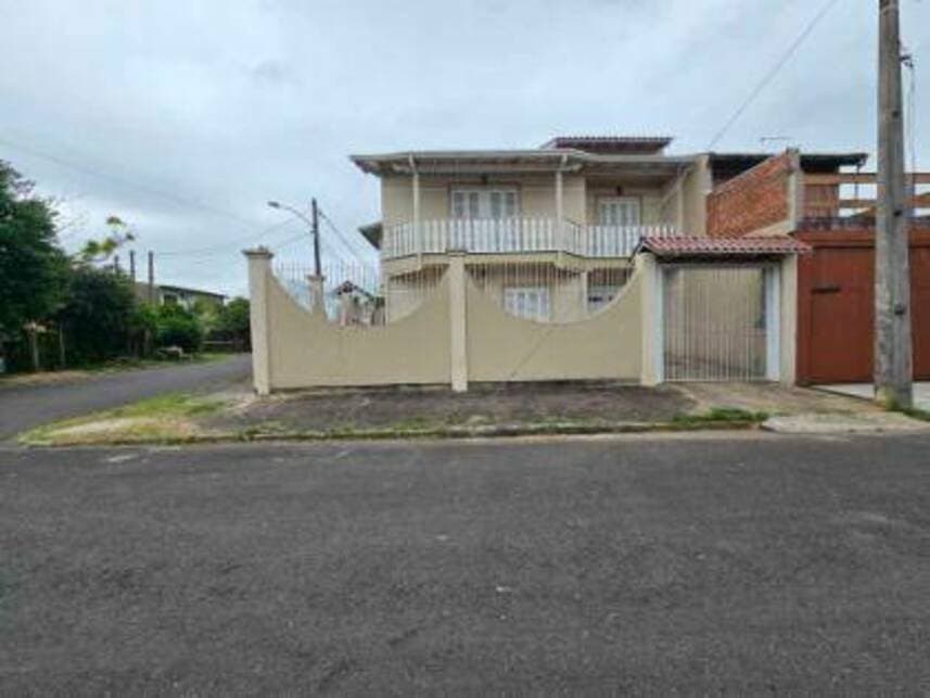 Casa em leilão em Canoas - RS — Casa à venda em leilão