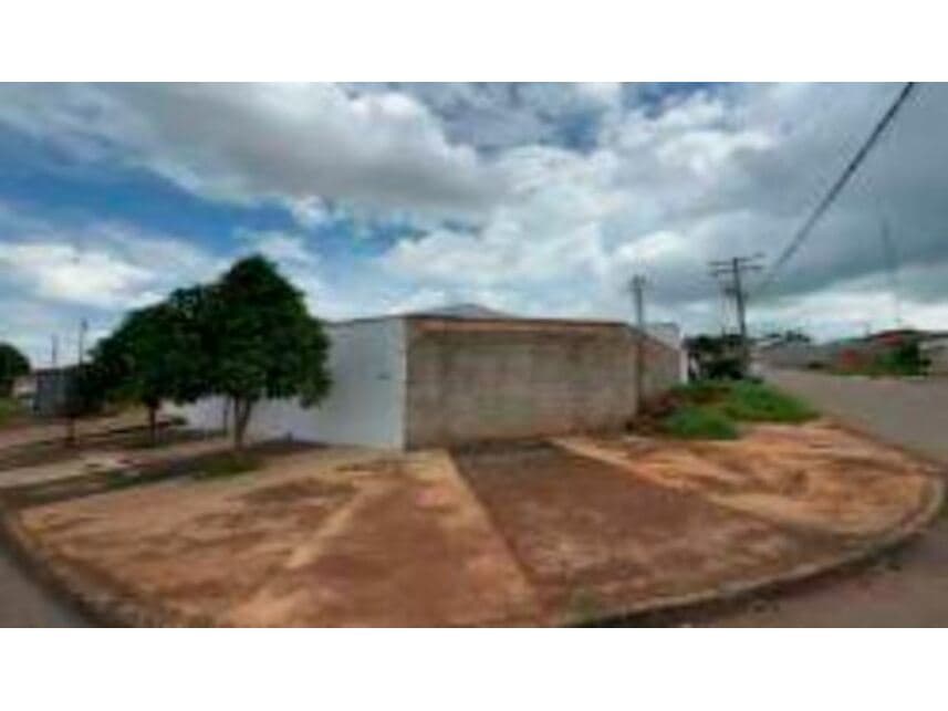 Foto 2 de 3: Casa em leilão em Nerópolis - GO — Casa à venda em leilão
