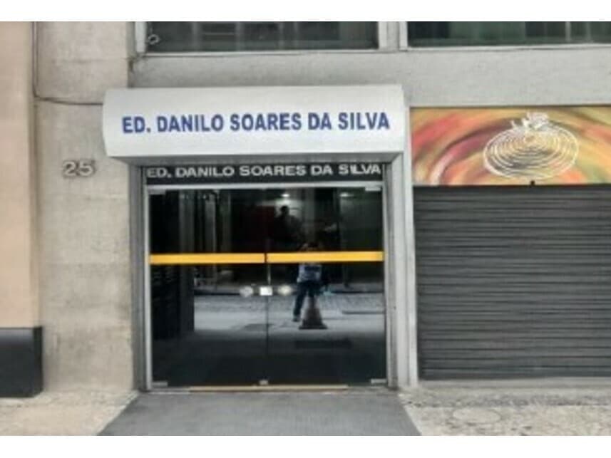 Foto 2 de 2: Comercial em leilão em Rio De Janeiro - RJ — Sala Comercial à venda em leilão