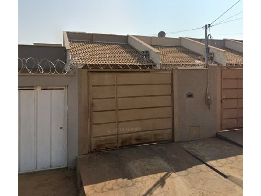 Foto 1 de 2: Casa em leilão em Trindade - GO — Casa à venda em leilão