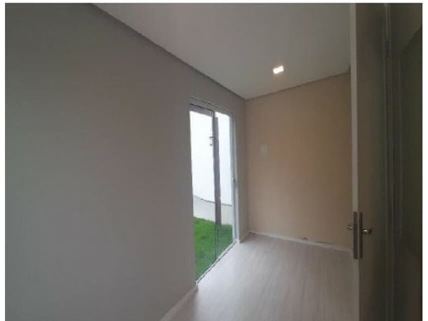Foto 8 de 16: Casa em leilão em Alvorada - RS — Casa à venda em leilão