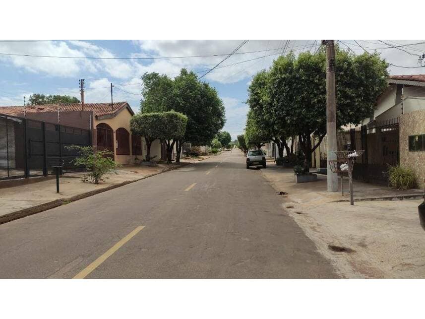 Foto 5 de 13: Casa em leilão em Rondonópolis - MT — Casa à venda em leilão