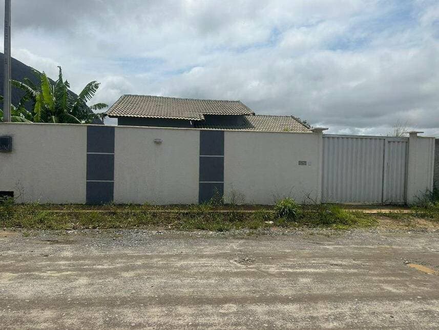 Casa em leilão em Maricá - RJ — Casa à venda em leilão