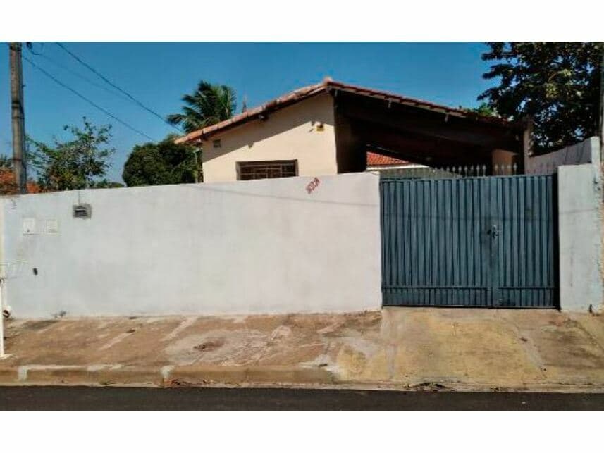 Casa em leilão em Araçatuba - SP — Casa à venda em leilão