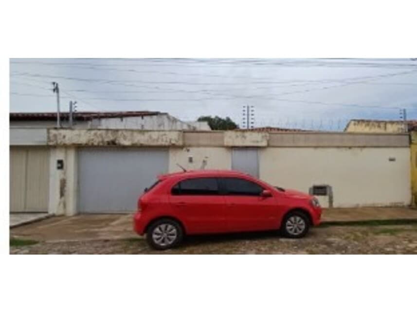 Casa em leilão em Campo Maior - PI — Casa à venda em leilão