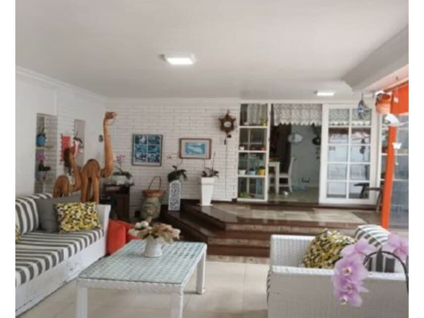 Foto 14 de 27: Casa em leilão em Santana De Parnaíba - SP — Casa à venda em leilão