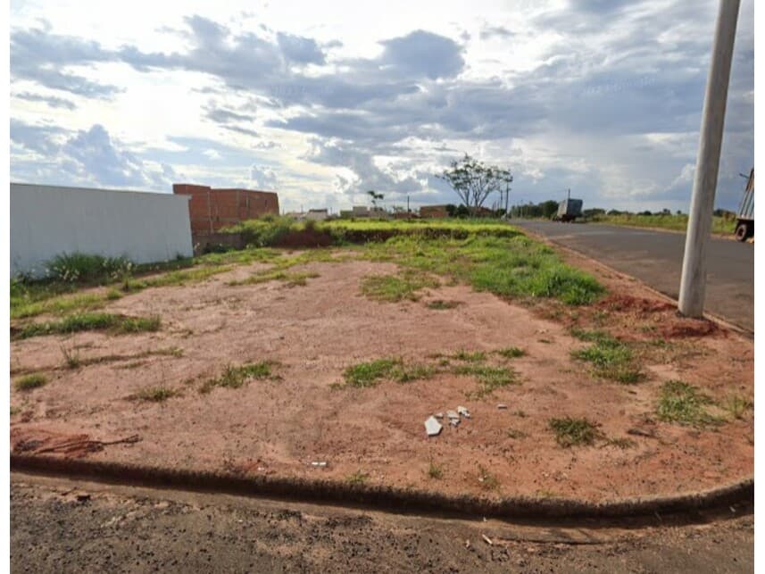 Terreno em leilão em Piacatu - SP — Terreno à venda em leilão