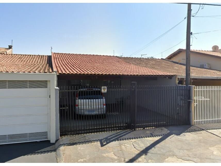 Casa em leilão em Cambé - PR — Casa à venda em leilão