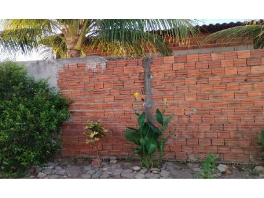 Casa em leilão em Magalhães De Almeida - MA — Casa à venda em leilão