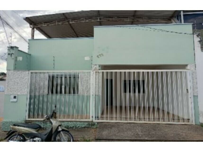 Foto 1 de 3: Casa em leilão em Formiga - MG — Casa à venda em leilão