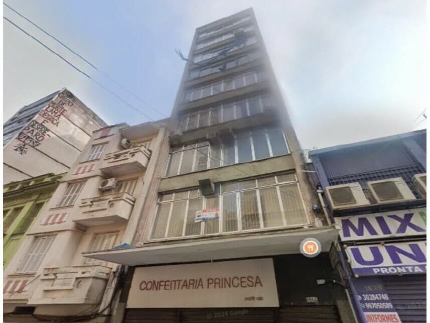 Apartamento em leilão em Porto Alegre - RS — Apartamento à venda em leilão