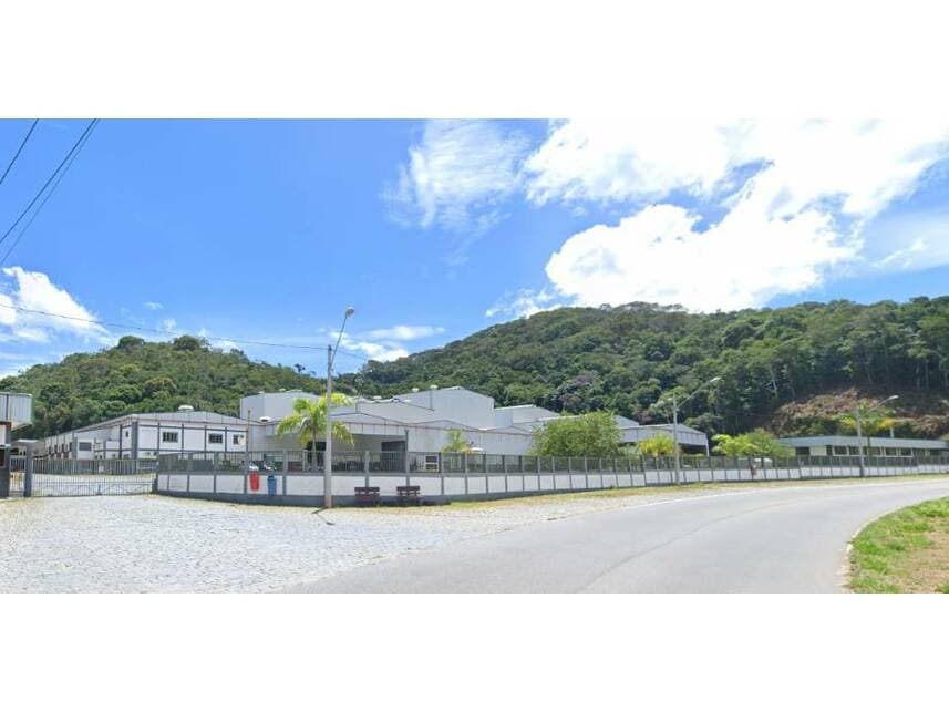 Foto 2 de 4: Comercial em leilão em Bom Jardim - RJ — Galpão à venda em leilão