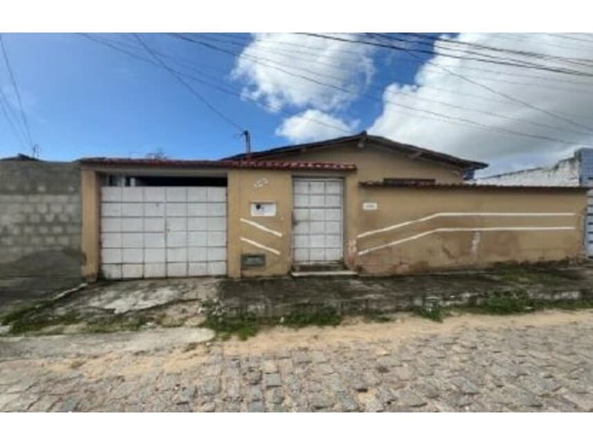 Casa em leilão em Natal - RN — Casa à venda em leilão