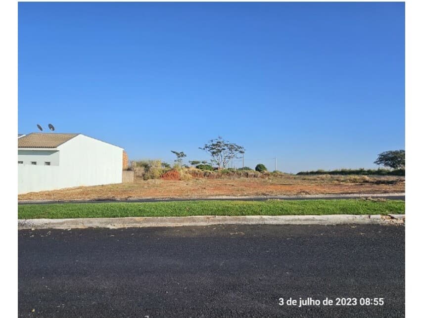 Foto 1 de 3: Terreno em leilão em Piacatu - SP — Terreno à venda em leilão