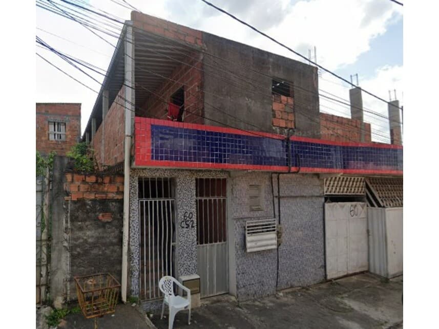 Casa em leilão em Camaçari - BA — Casa à venda em leilão