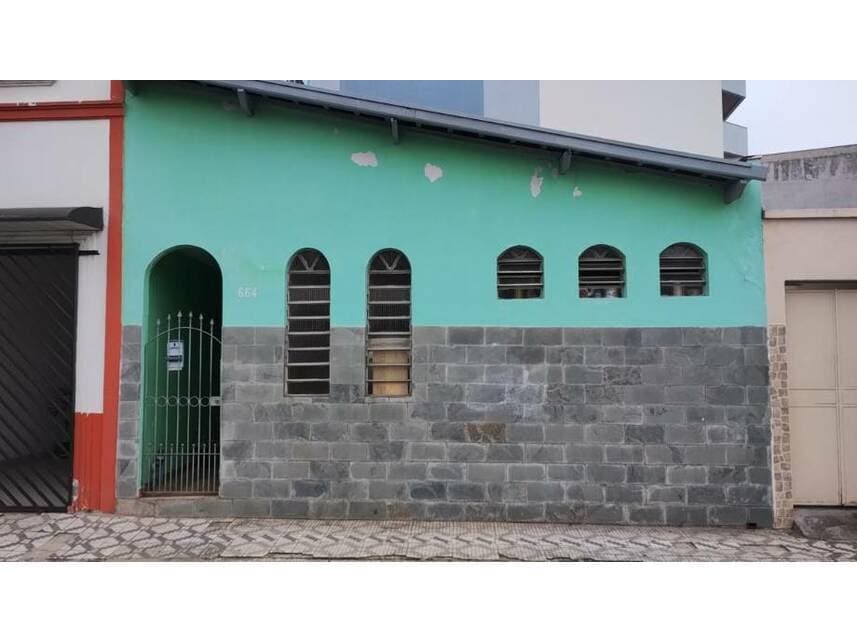 Casa em leilão em Taubaté - SP — Casa à venda em leilão