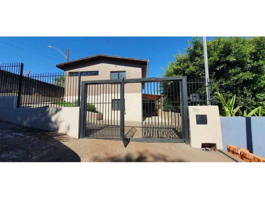 Foto 1 de 15: Casa em leilão em Ijuí - RS — Casa à venda em leilão