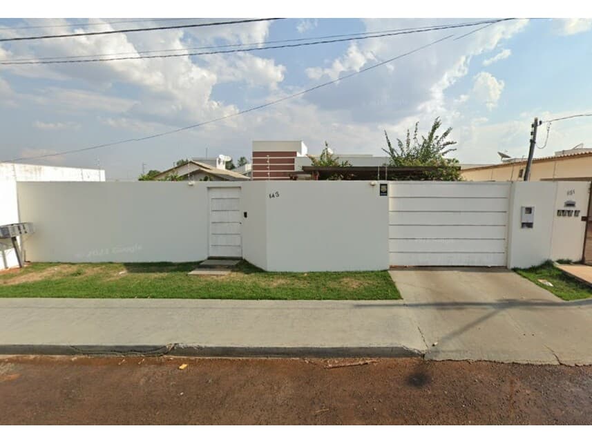 Casa em leilão em Querência - MT — Casa à venda em leilão
