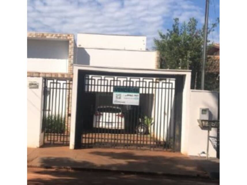 Foto 1 de 2: Casa em leilão em Tangará Da Serra - MT — Casa à venda em leilão