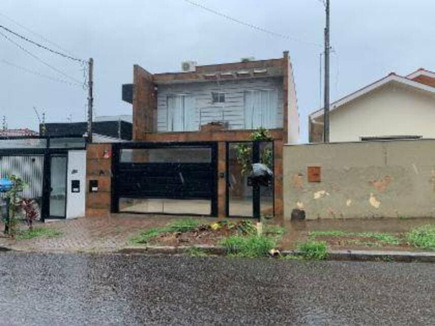 Foto 1 de 24: Casa em leilão em Maringá - PR — Casa à venda em leilão