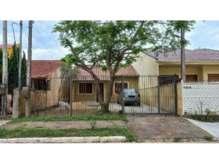 Casa em leilão em Canoas - RS — Casa à venda em leilão