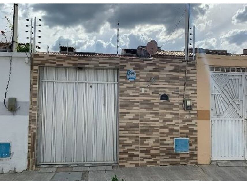 Foto 1 de 2: Casa em leilão em Crateús - CE — Casa à venda em leilão