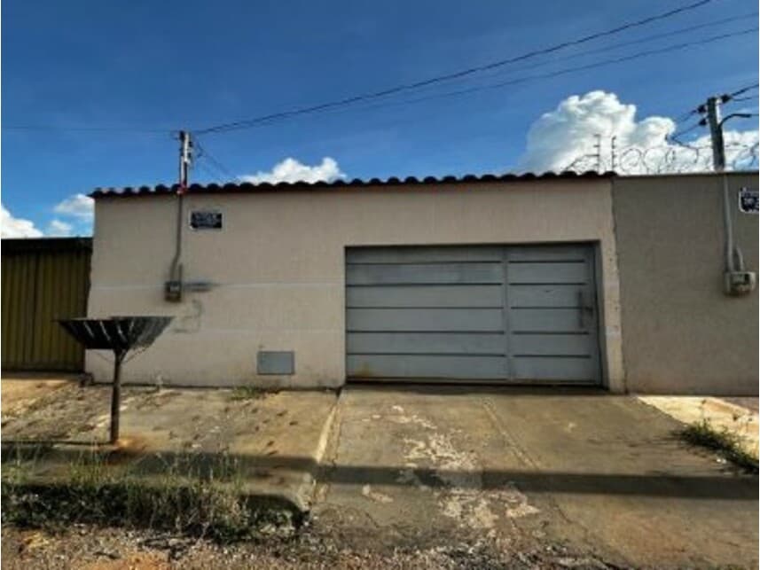 Foto 1 de 2: Casa em leilão em Guapó - GO — Casa à venda em leilão