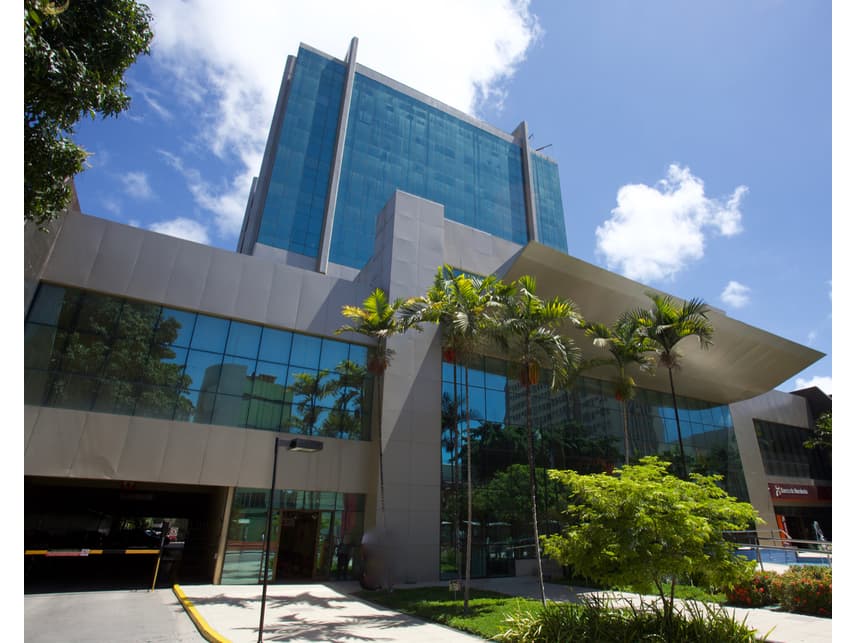 Foto 1 de 42: Comercial em leilão em Recife - PE — Imóvel Comercial à venda em leilão