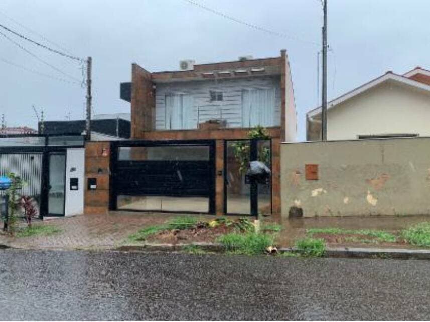 Foto 2 de 24: Casa em leilão em Maringá - PR — Casa à venda em leilão