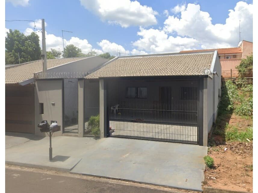 Casa em leilão em Matão - SP — Casa à venda em leilão