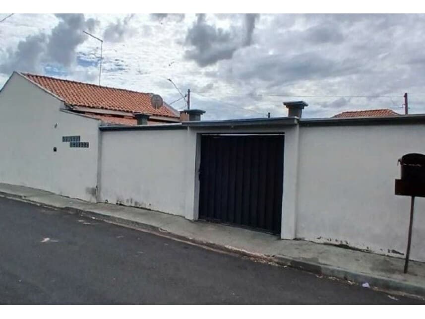 Casa em leilão em Pedregulho - SP — Casa à venda em leilão