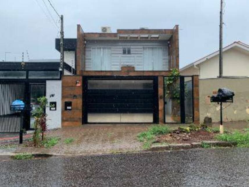 Foto 3 de 24: Casa em leilão em Maringá - PR — Casa à venda em leilão