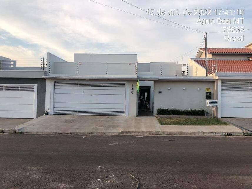 Casa em leilão em Água Boa - MT — Casa à venda em leilão