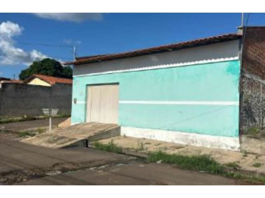 Casa em leilão em Caxias - MA — Casa à venda em leilão