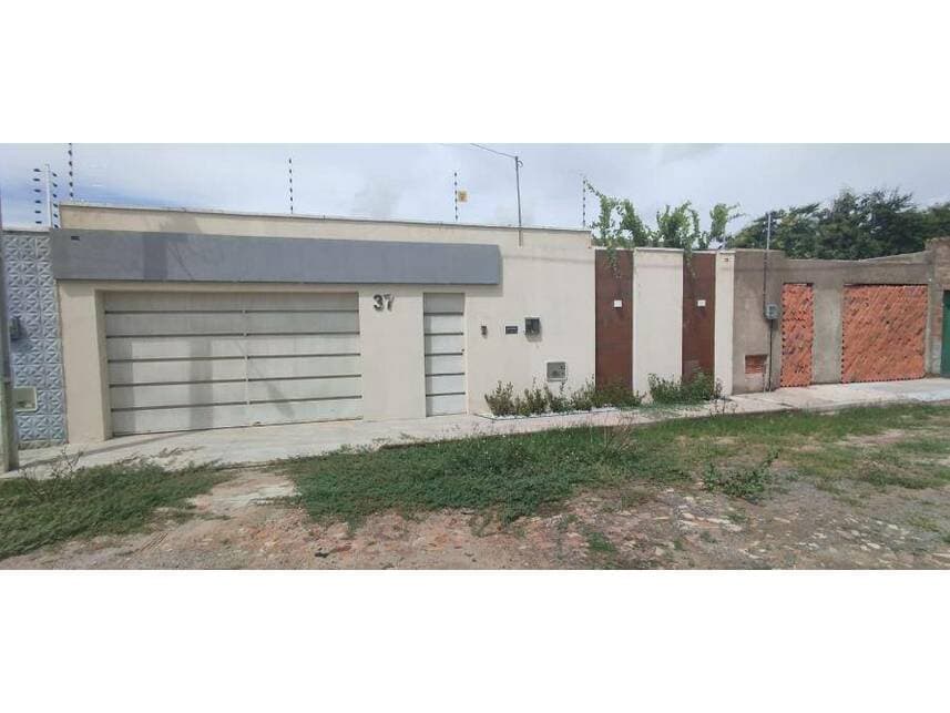 Foto 1 de 2: Casa em leilão em Juazeiro Do Norte - CE — Casa à venda em leilão