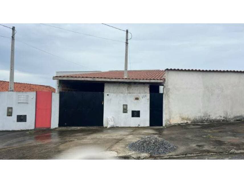 Casa em leilão em Lorena - SP — Casa à venda em leilão