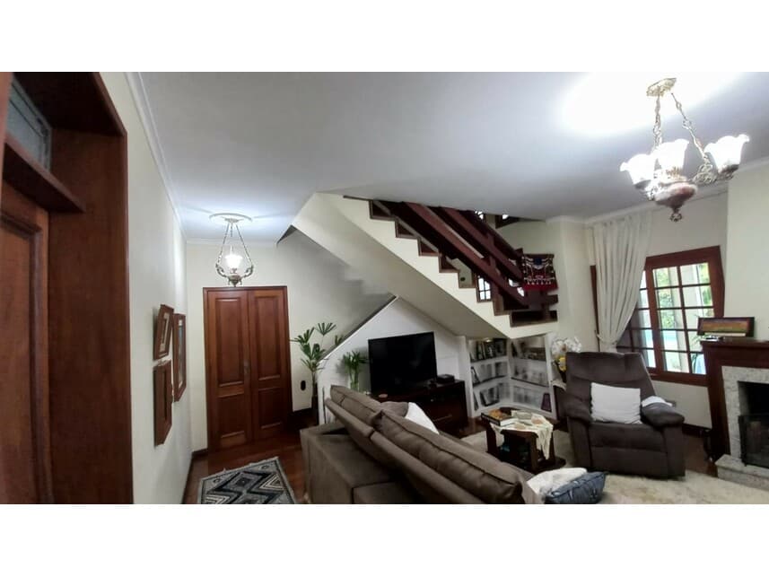 Foto 12 de 17: Casa em leilão em Esteio - RS — Casa à venda em leilão
