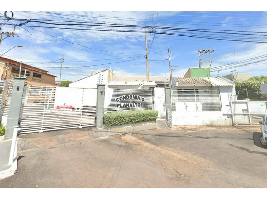Foto 1 de 8: Casa em leilão em Cuiabá - MT — Casa à venda em leilão
