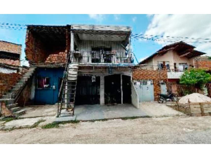 Casa em leilão em Belém - PA — Casa à venda em leilão