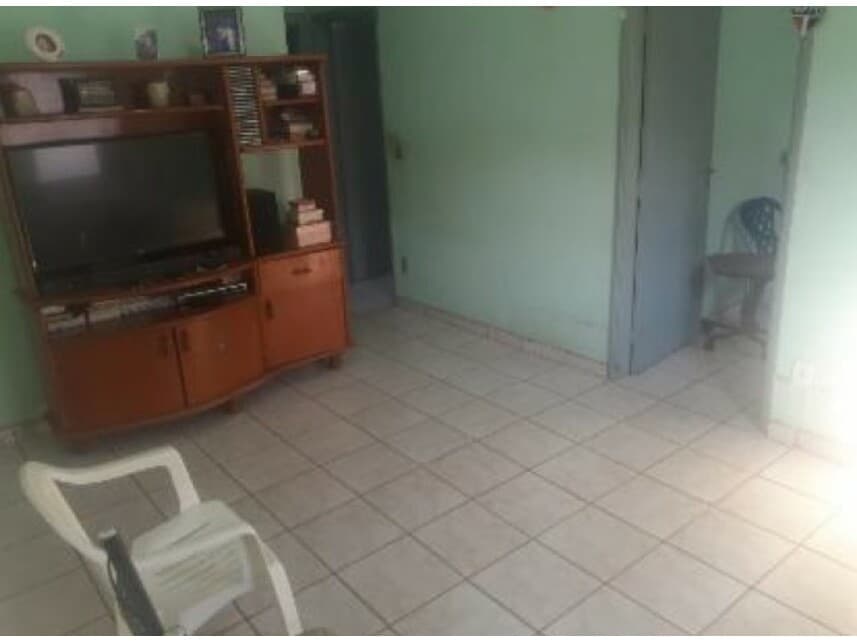 Foto 5 de 8: Casa em leilão em Cuiabá - MT — Casa à venda em leilão