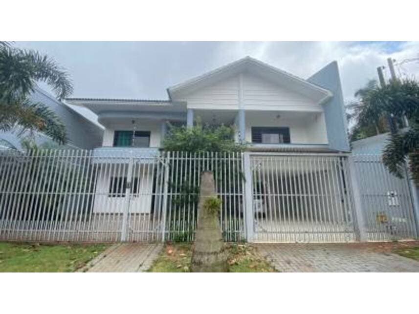Casa em leilão em Cascavel - PR — Casa à venda em leilão