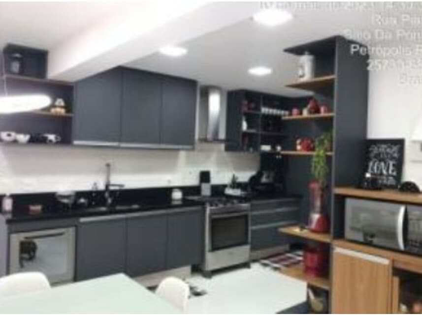 Foto 5 de 12: Casa em leilão em Petrópolis - RJ — Casas à venda em leilão