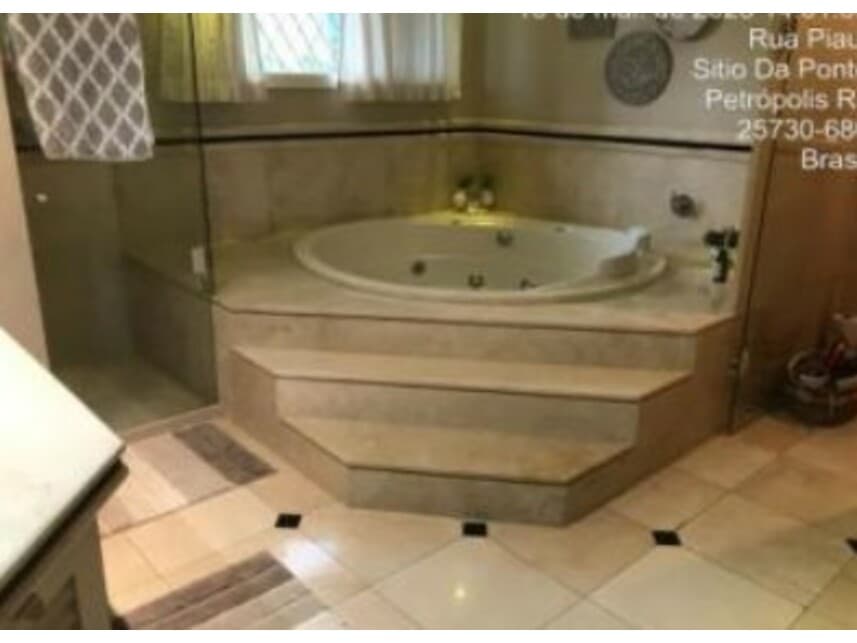 Foto 11 de 12: Casa em leilão em Petrópolis - RJ — Casas à venda em leilão